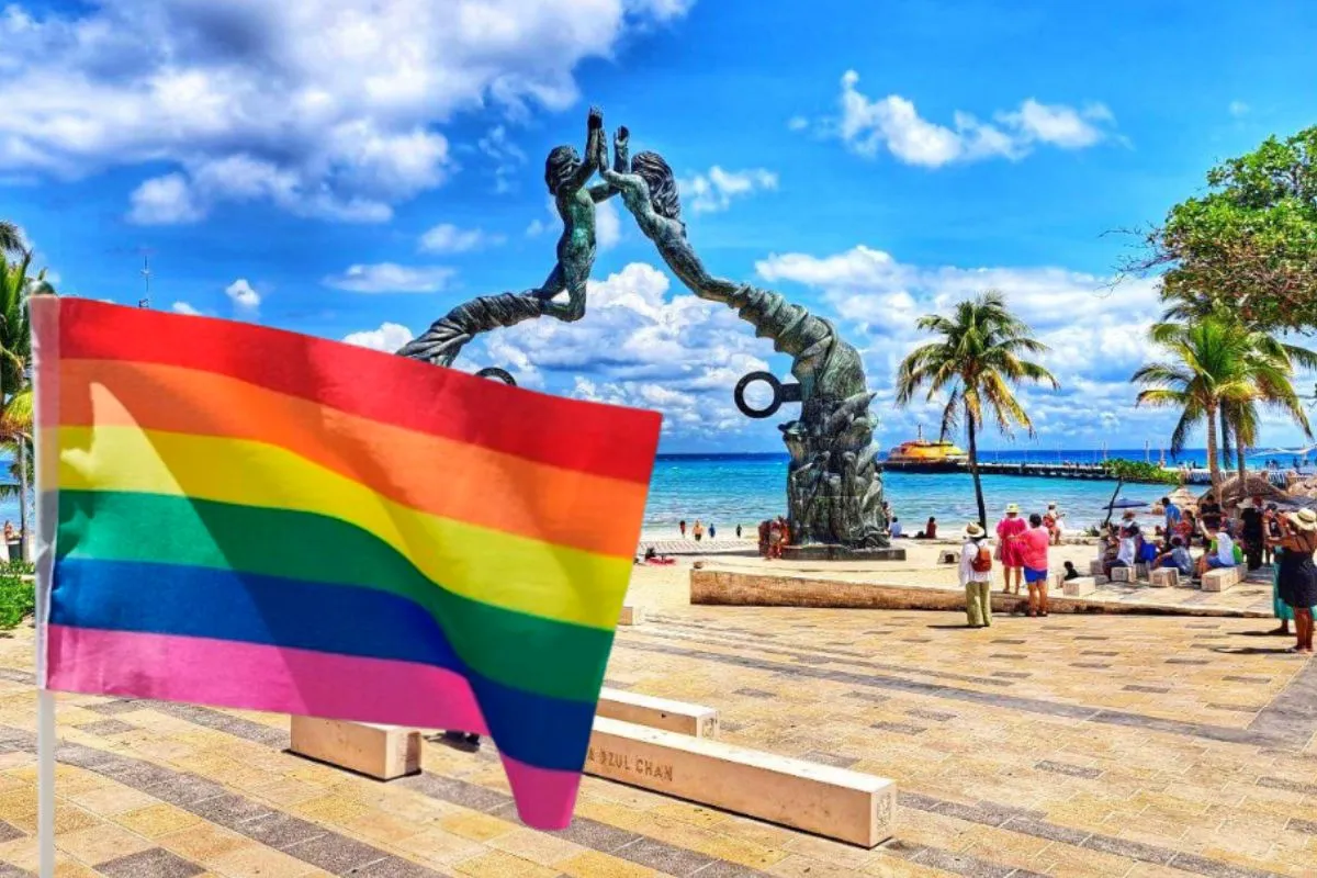 laya del Carmen Fifth Avenue, a lively spot for LGBT travelers in the Mexican Caribbean.